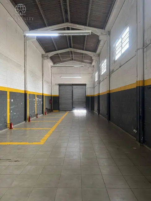 Armazém / Galpão à venda e para alugar, 200m2 em Marapé, Santos - SP - imagem 6 Foto 6 de Armazém / Galpão à venda e para alugar, 200m2 em Marapé, Santos - SP