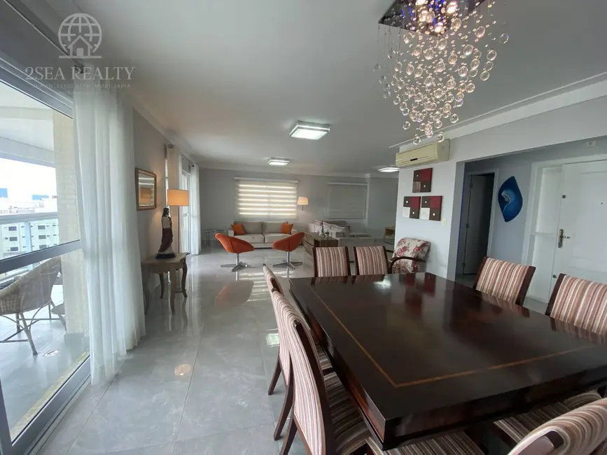 Foto 2 de Apartamento com 3 quartos à venda, 223m2 em Embaré, Santos - SP
