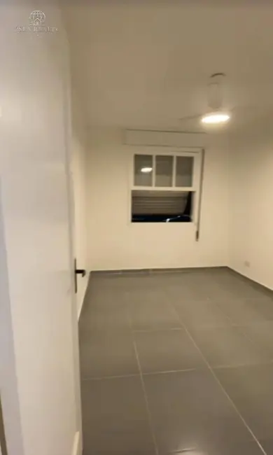 Apartamento com 2 quartos para alugar em Gonzaga, Santos - SP - imagem 8 Foto 8 de Apartamento com 2 quartos para alugar em Gonzaga, Santos - SP