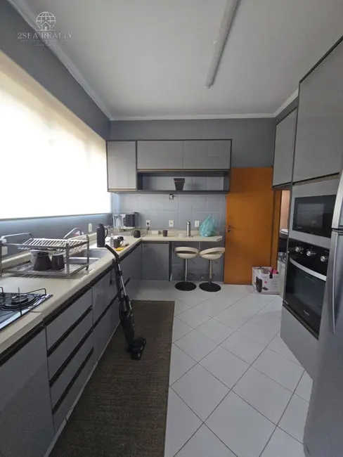 Apartamento com 3 quartos para alugar, 104m2 em Boqueirão, Santos - SP - imagem 5 Foto 5 de Apartamento com 3 quartos para alugar, 104m2 em Boqueirão, Santos - SP