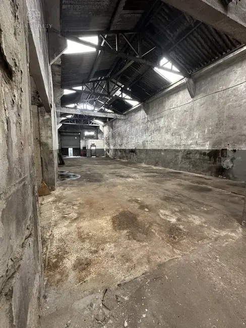 Armazém / Galpão para alugar, 360m2 em Macuco, Santos - SP - imagem 7 Foto 7 de Armazém / Galpão para alugar, 360m2 em Macuco, Santos - SP