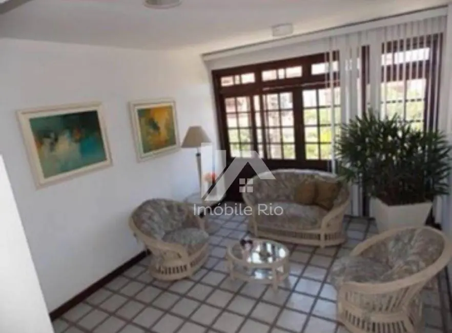 Foto 9 de Casa com 7 quartos à venda, 360m2 em Piratininga, Niteroi - RJ