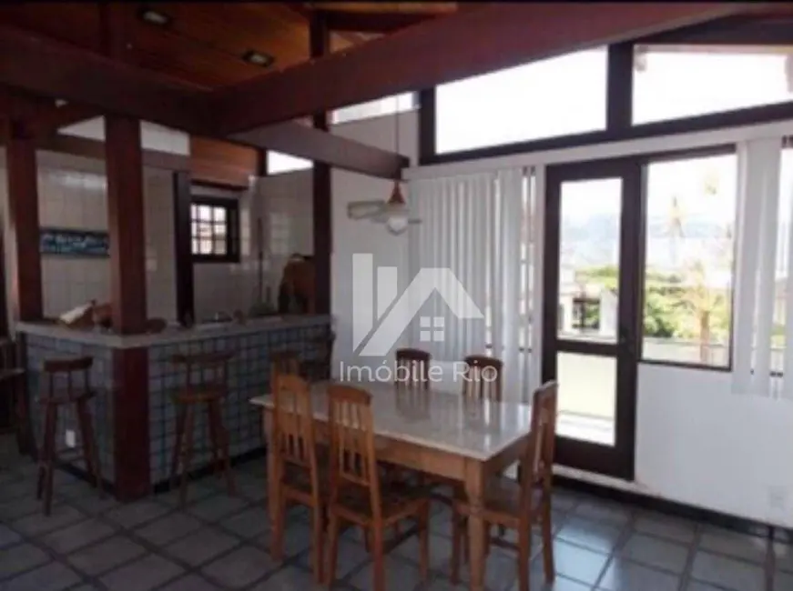 Foto 8 de Casa com 7 quartos à venda, 360m2 em Piratininga, Niteroi - RJ