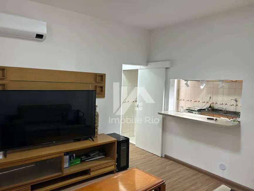 Apartamento com 2 quartos à venda, 75m2 em Tijuca, Rio De Janeiro - RJ - imagem 1 Foto 1 de Apartamento com 2 quartos à venda, 75m2 em Tijuca, Rio De Janeiro - RJ