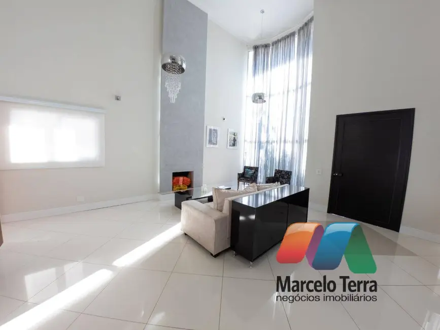 Casa com 4 quartos à venda, 460m2 em Sao Jose Dos Campos - SP - imagem 7 Foto 7 de Casa com 4 quartos à venda, 460m2 em Sao Jose Dos Campos - SP