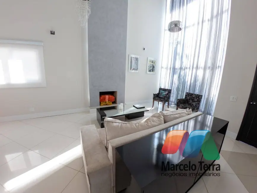 Casa com 4 quartos à venda, 460m2 em Sao Jose Dos Campos - SP - imagem 6 Foto 6 de Casa com 4 quartos à venda, 460m2 em Sao Jose Dos Campos - SP