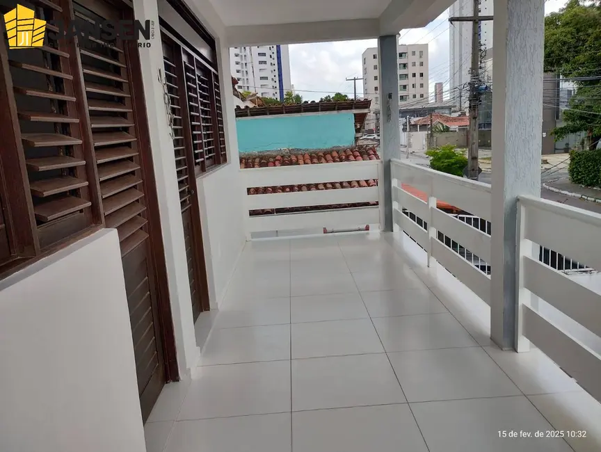 Casa com 3 quartos à venda, 230m2 em Expedicionários, Joao Pessoa - PB - imagem 2 Foto 2 de Casa com 3 quartos à venda, 230m2 em Expedicionários, Joao Pessoa - PB