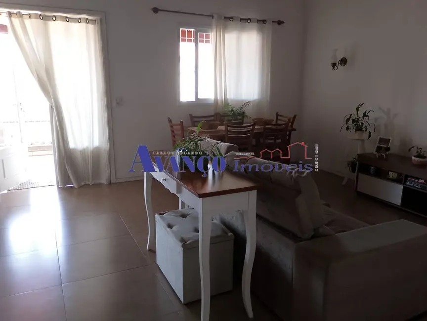 Casa com 2 quartos à venda, 250m2 em Parque Cidade Jardim, Jundiai - SP - imagem 2 Foto 2 de Casa com 2 quartos à venda, 250m2 em Parque Cidade Jardim, Jundiai - SP