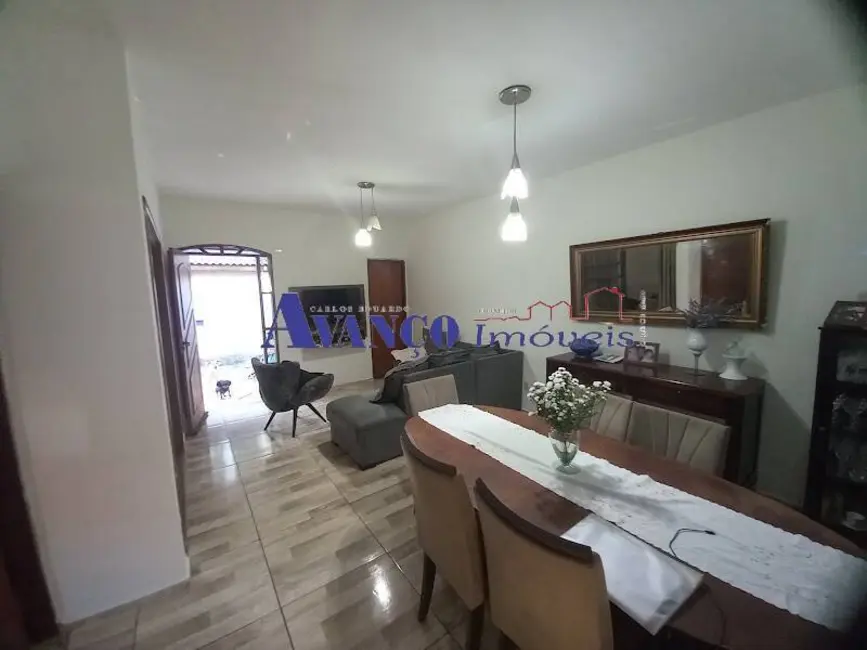 Foto 1 de Casa com 5 quartos à venda, 353m2 em Vila Progresso, Jundiai - SP
