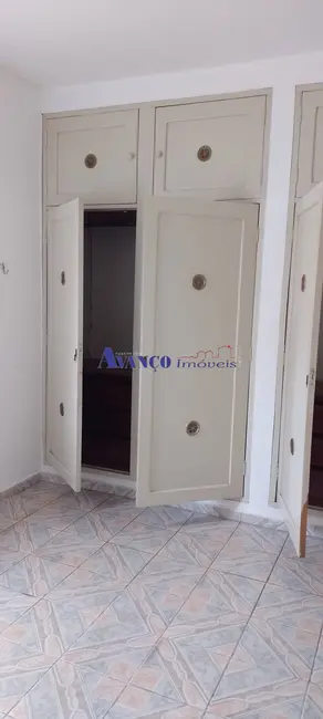 Foto 9 de Casa com 3 quartos para alugar, 400m2 em Vila Vianelo, Jundiai - SP