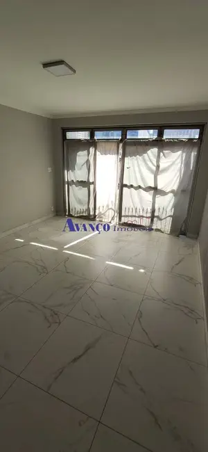 Casa com 3 quartos para alugar, 200m2 em Centro, Jundiai - SP - imagem 3 Foto 3 de Casa com 3 quartos para alugar, 200m2 em Centro, Jundiai - SP
