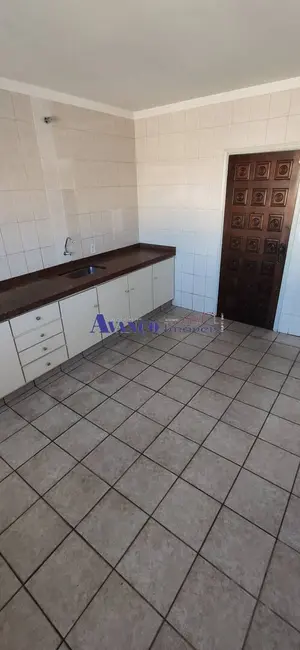 Casa com 3 quartos para alugar, 200m2 em Centro, Jundiai - SP - imagem 8 Foto 8 de Casa com 3 quartos para alugar, 200m2 em Centro, Jundiai - SP