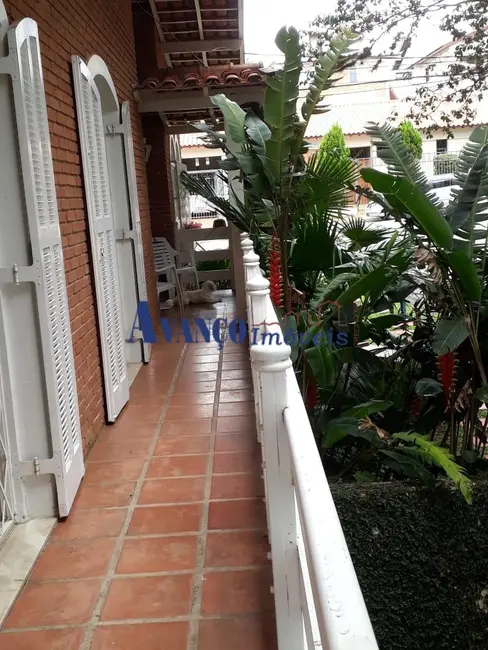 Casa com 3 quartos à venda, 250m2 em Parque do Colégio, Jundiai - SP - imagem 2 Foto 2 de Casa com 3 quartos à venda, 250m2 em Parque do Colégio, Jundiai - SP