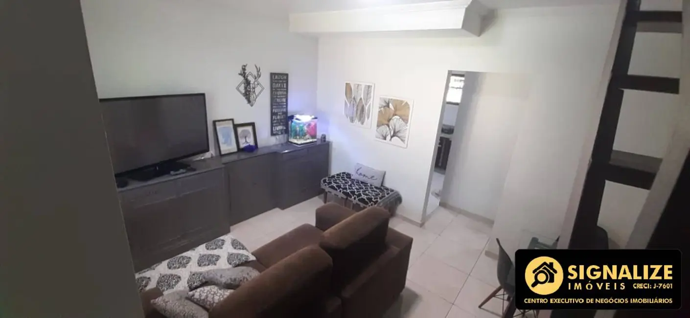 Foto 2 de Casa de Condomínio com 3 quartos à venda, 150m2 em Palmeiras, Cabo Frio - RJ