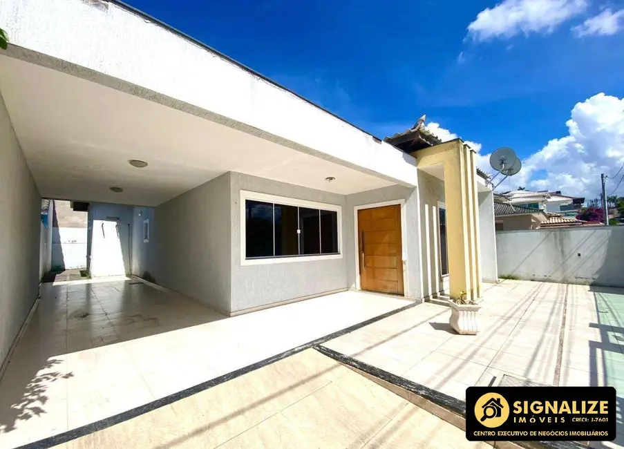 Foto 2 de Casa de Condomínio com 3 quartos à venda, 300m2 em Peró, Cabo Frio - RJ