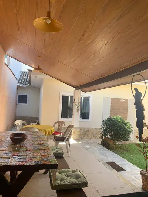 Foto 3 de Casa de Condomínio com 3 quartos à venda, 300m2 em Ogiva, Cabo Frio - RJ