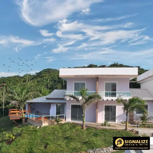 Foto 1 de Casa de Condomínio com 3 quartos à venda, 78m2 em Peró, Cabo Frio - RJ