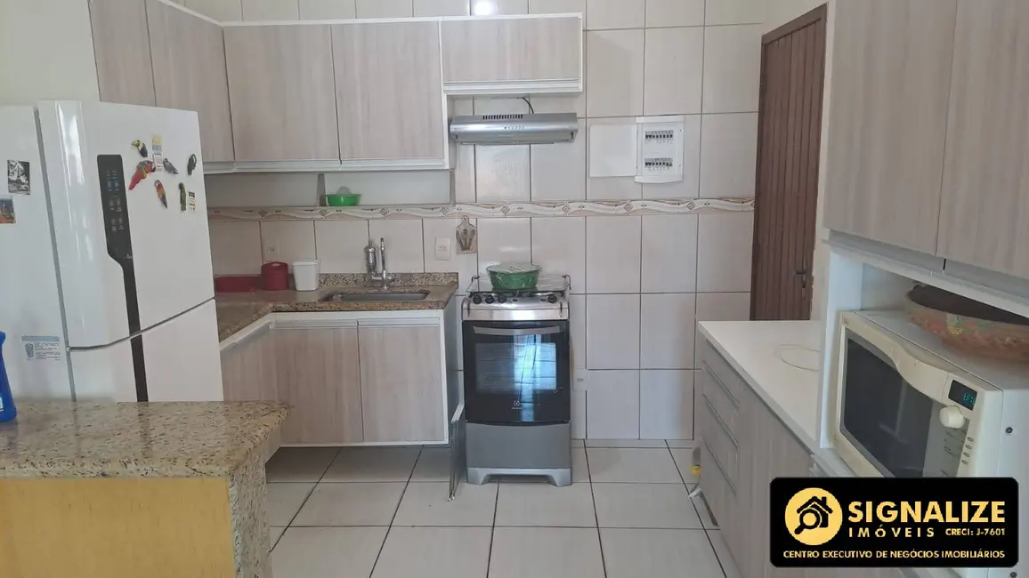 Foto 1 de Casa de Condomínio com 2 quartos para alugar, 70m2 em Peró, Cabo Frio - RJ