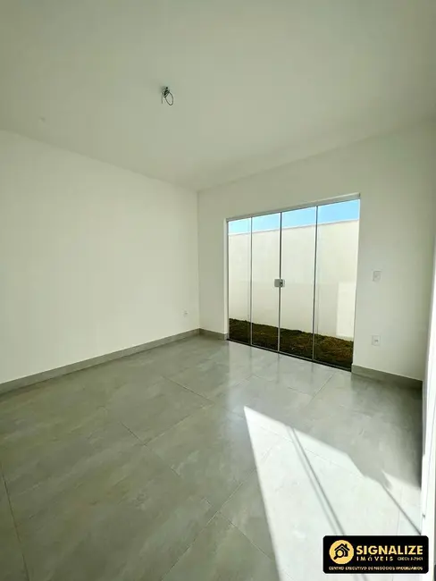 Foto 2 de Casa com 2 quartos à venda, 140m2 em Cabo Frio - RJ