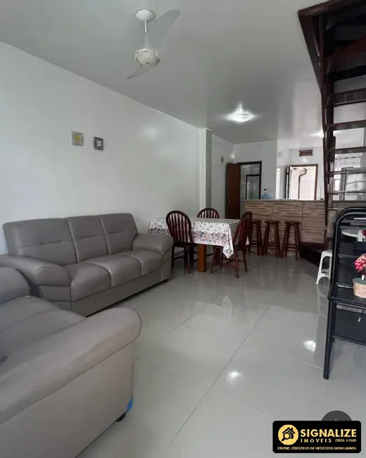Foto 2 de Casa com 3 quartos à venda, 100m2 em Peró, Cabo Frio - RJ