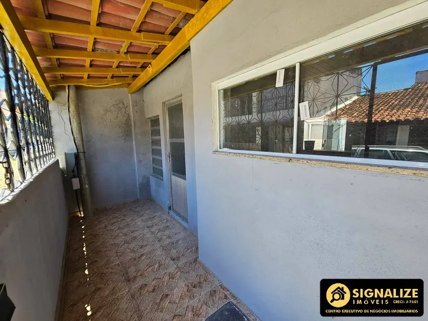 Foto 1 de Casa com 1 quarto à venda, 120m2 em Cabo Frio - RJ