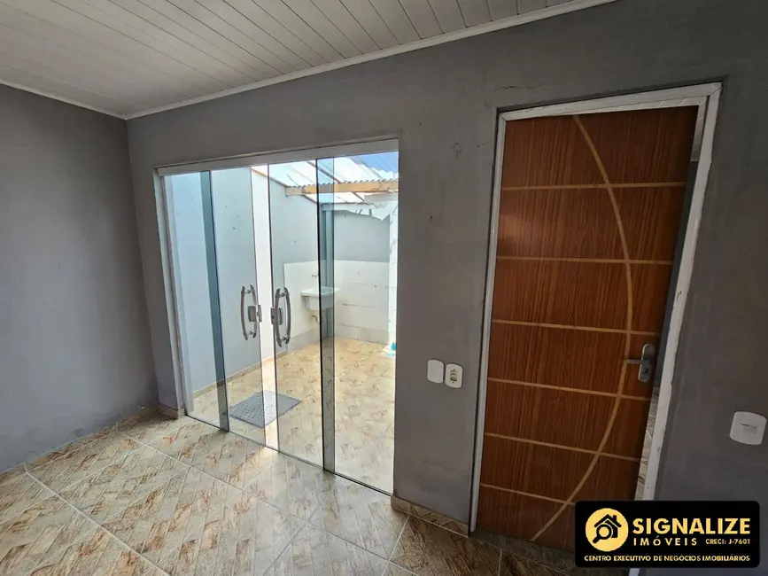 Foto 4 de Casa com 1 quarto à venda, 120m2 em Cabo Frio - RJ