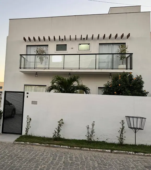 Foto 2 de Casa de Condomínio com 4 quartos à venda, 206m2 em Peró, Cabo Frio - RJ