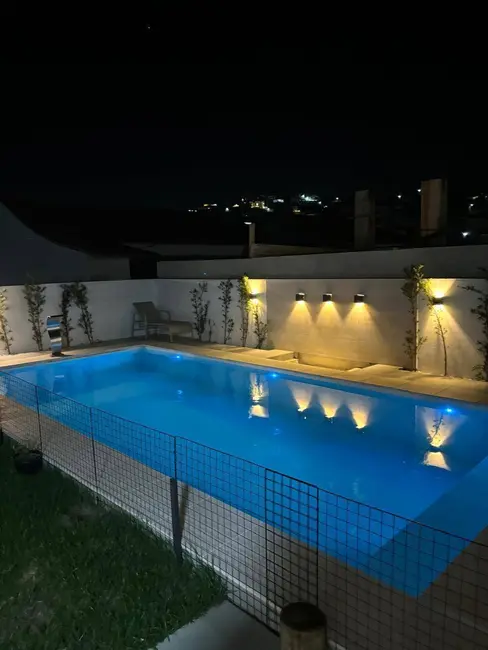 Foto 8 de Casa de Condomínio com 4 quartos à venda, 206m2 em Peró, Cabo Frio - RJ