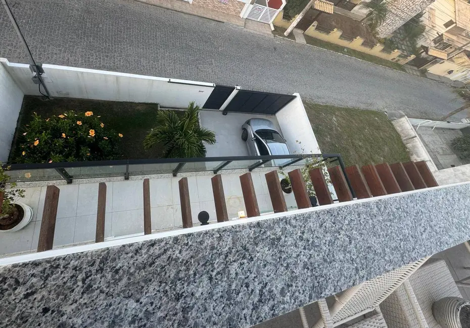 Foto 3 de Casa de Condomínio com 4 quartos à venda, 206m2 em Peró, Cabo Frio - RJ