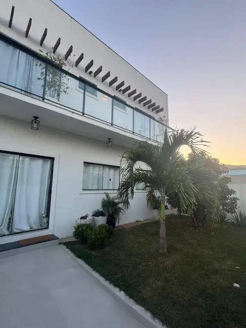 Foto 1 de Casa de Condomínio com 4 quartos à venda, 206m2 em Peró, Cabo Frio - RJ