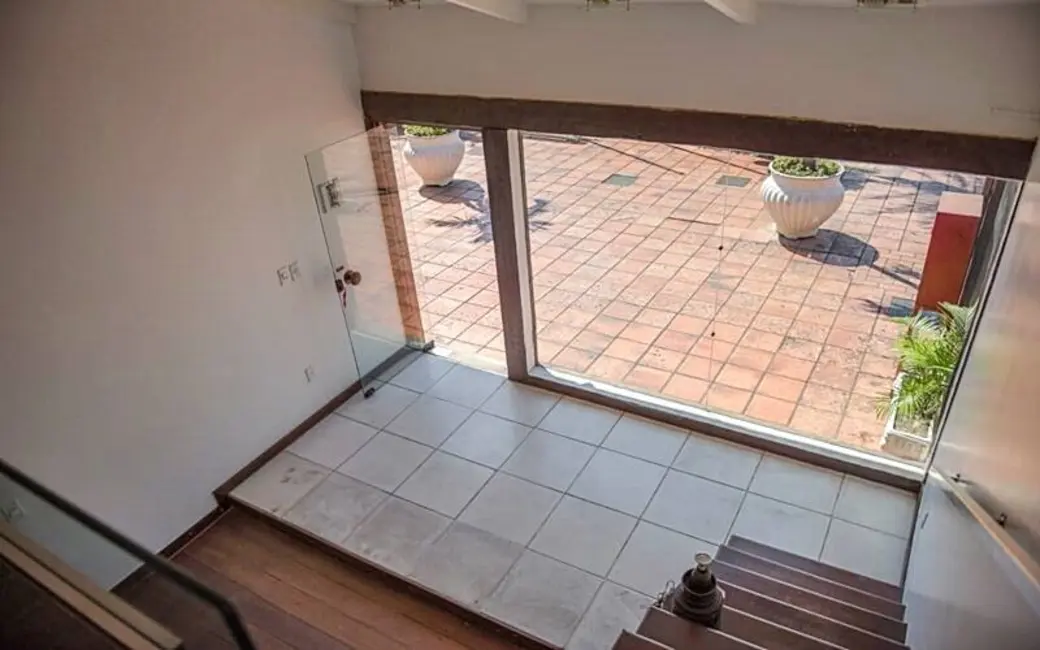 Foto 4 de Sala Comercial à venda, 30m2 em Centro, Cabo Frio - RJ