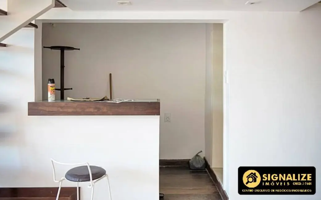 Foto 3 de Sala Comercial à venda, 30m2 em Centro, Cabo Frio - RJ