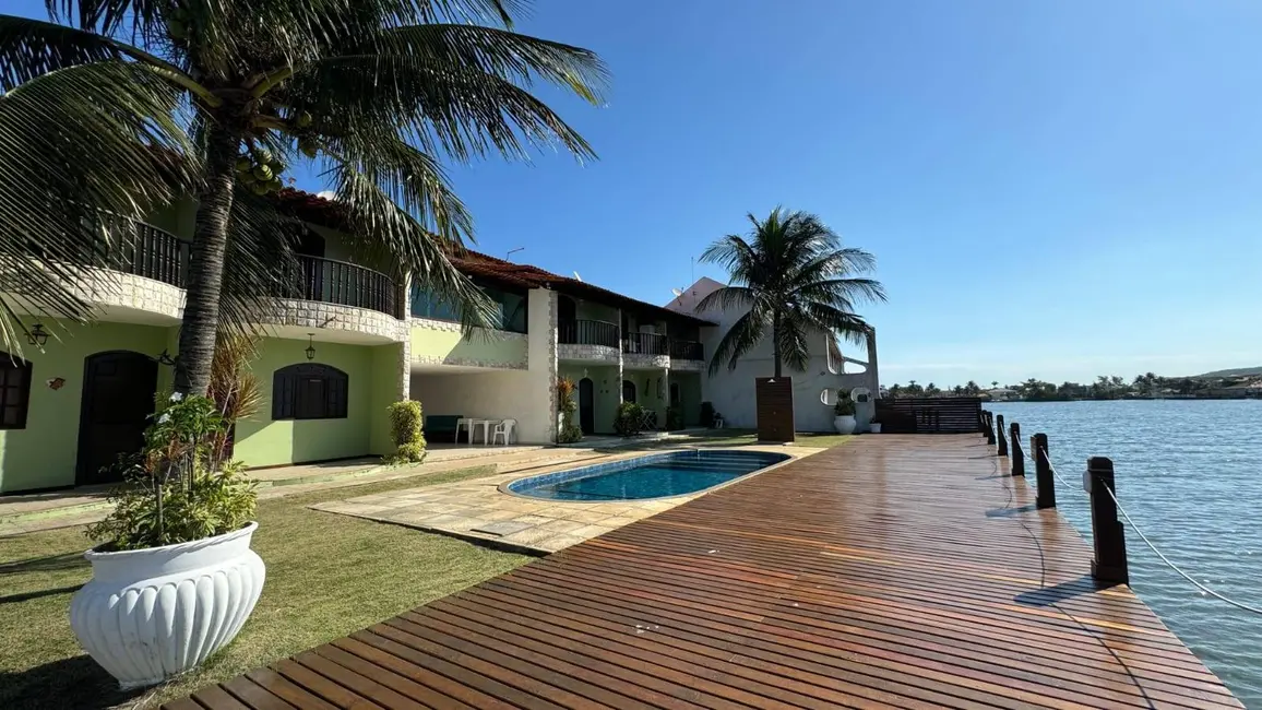 Foto 2 de Casa de Condomínio com 2 quartos à venda em Ogiva, Cabo Frio - RJ