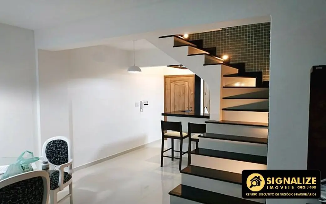 Cobertura com 4 quartos à venda, 220m2 em Cabo Frio - RJ - imagem 5 Foto 5 de Cobertura com 4 quartos à venda, 220m2 em Cabo Frio - RJ