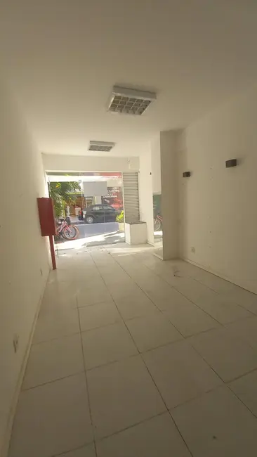 Loja para alugar, 70m2 em Centro, Cabo Frio - RJ - imagem 3 Foto 3 de Loja para alugar, 70m2 em Centro, Cabo Frio - RJ