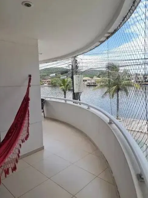 Foto 2 de Casa com 4 quartos à venda, 100m2 em Portinho, Cabo Frio - RJ