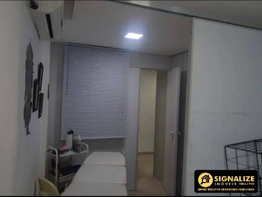 Sala Comercial à venda, 30m2 em Centro, Cabo Frio - RJ - imagem 7 Foto 7 de Sala Comercial à venda, 30m2 em Centro, Cabo Frio - RJ