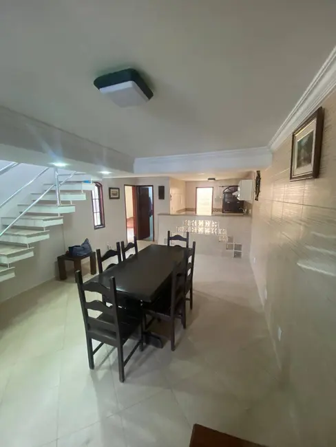 Foto 3 de Casa com 4 quartos à venda, 180m2 em Vila Blanche, Cabo Frio - RJ