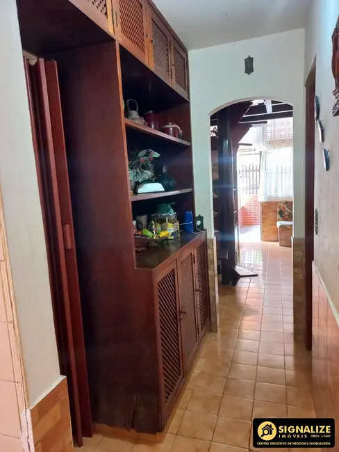 Casa de Condomínio com 3 quartos à venda, 100m2 em Ogiva, Cabo Frio - RJ - imagem 3 Foto 3 de Casa de Condomínio com 3 quartos à venda, 100m2 em Ogiva, Cabo Frio - RJ