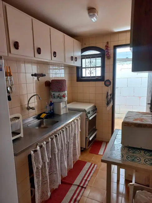 Foto 2 de Casa de Condomínio com 3 quartos à venda, 100m2 em Ogiva, Cabo Frio - RJ