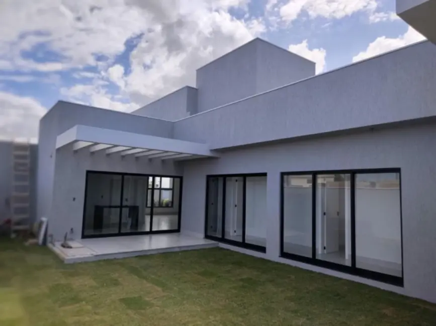 Foto 2 de Casa de Condomínio com 3 quartos à venda, 165m2 em Ogiva, Cabo Frio - RJ