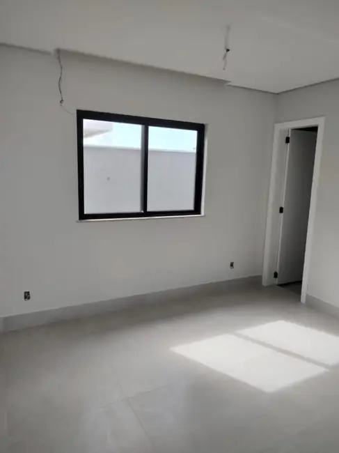 Foto 9 de Casa de Condomínio com 3 quartos à venda, 165m2 em Ogiva, Cabo Frio - RJ