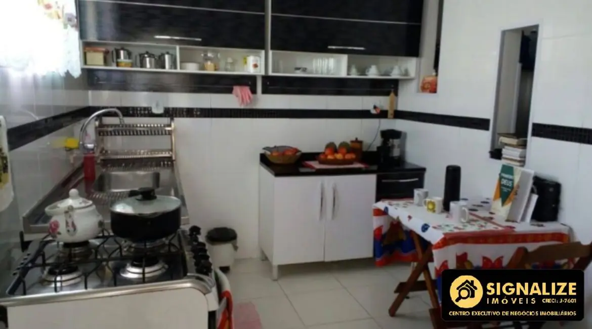 Foto 4 de Casa de Condomínio com 2 quartos à venda, 75m2 em São Francisco, Cabo Frio - RJ