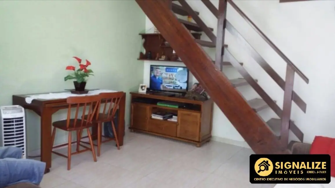Foto 2 de Casa de Condomínio com 2 quartos à venda, 75m2 em São Francisco, Cabo Frio - RJ