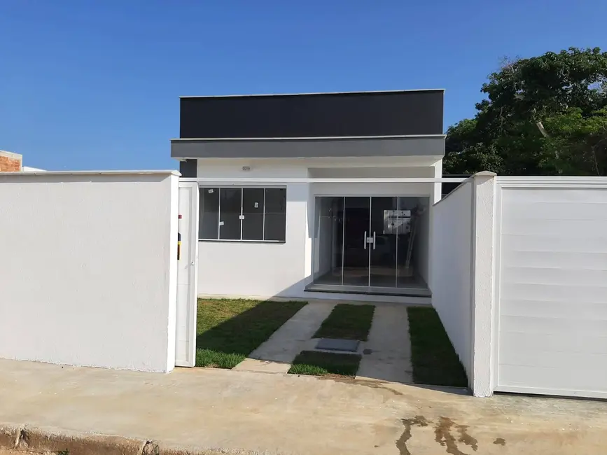 Foto 1 de Casa com 2 quartos à venda, 85m2 em Cabo Frio - RJ
