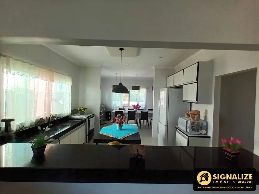 Casa de Condomínio com 3 quartos à venda, 300m2 em Peró, Cabo Frio - RJ - imagem 9 Foto 9 de Casa de Condomínio com 3 quartos à venda, 300m2 em Peró, Cabo Frio - RJ