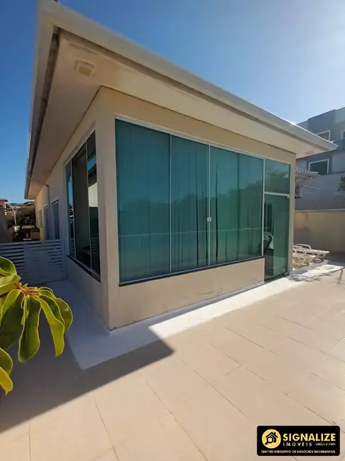Foto 2 de Casa de Condomínio com 3 quartos à venda, 300m2 em Peró, Cabo Frio - RJ