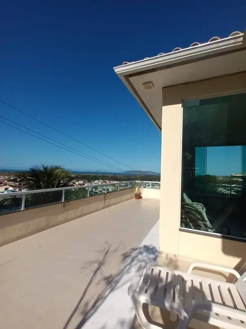 Foto 3 de Casa de Condomínio com 3 quartos à venda, 300m2 em Peró, Cabo Frio - RJ