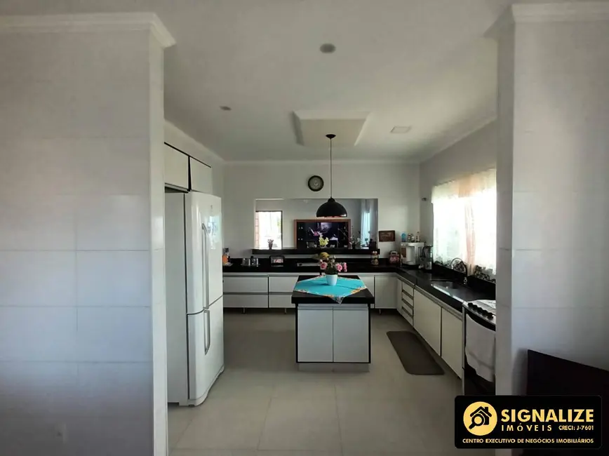 Casa de Condomínio com 3 quartos à venda, 300m2 em Peró, Cabo Frio - RJ - imagem 5 Foto 5 de Casa de Condomínio com 3 quartos à venda, 300m2 em Peró, Cabo Frio - RJ