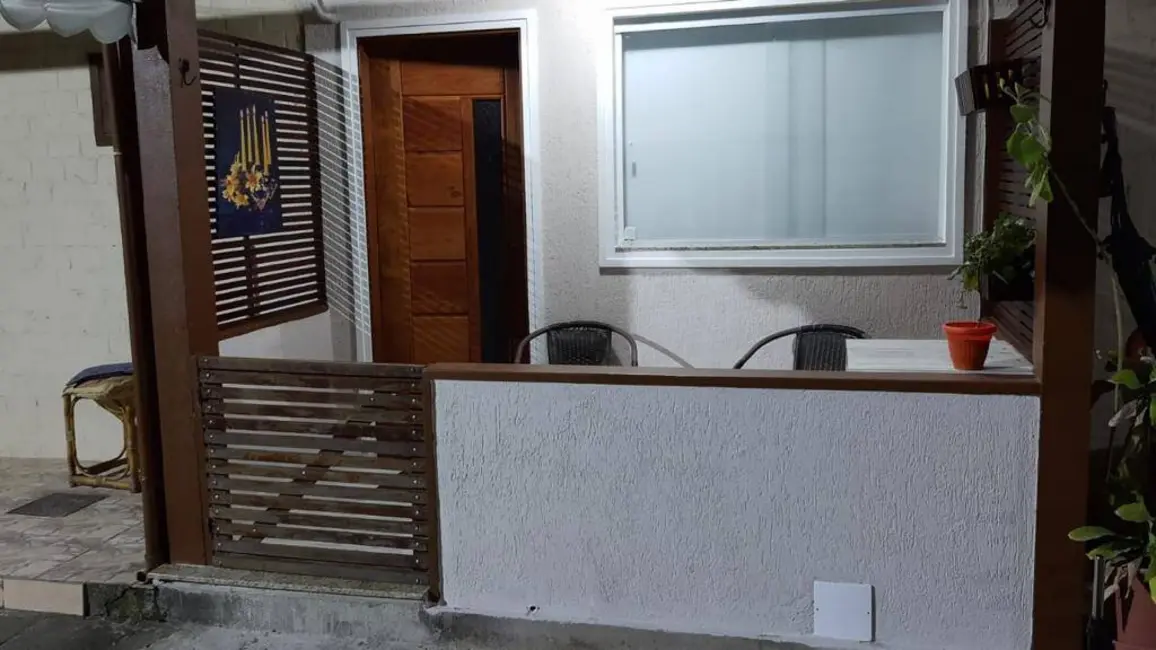 Foto 2 de Casa de Condomínio com 2 quartos à venda, 60m2 em Portinho, Cabo Frio - RJ